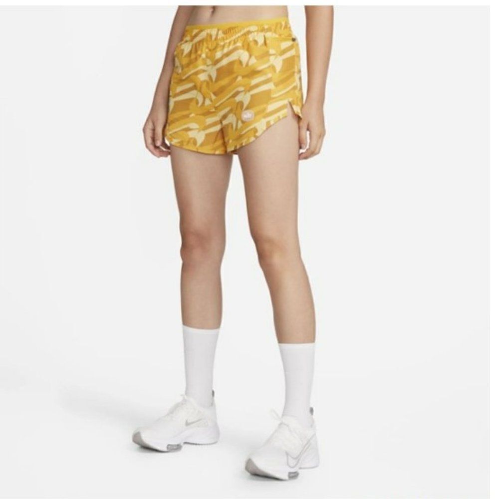 Nike Dri-FIT Icon Clash Tempo Luxe Women's Running Shorts Yellow DQ6117-752 - Picture 2 of 13